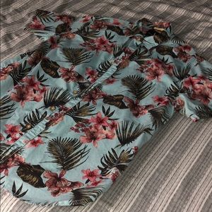 Men’s M Slim Fit Button-Up Shirt